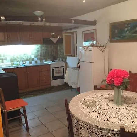 Holiday home καταφύγιο στη φύση Vourkoti